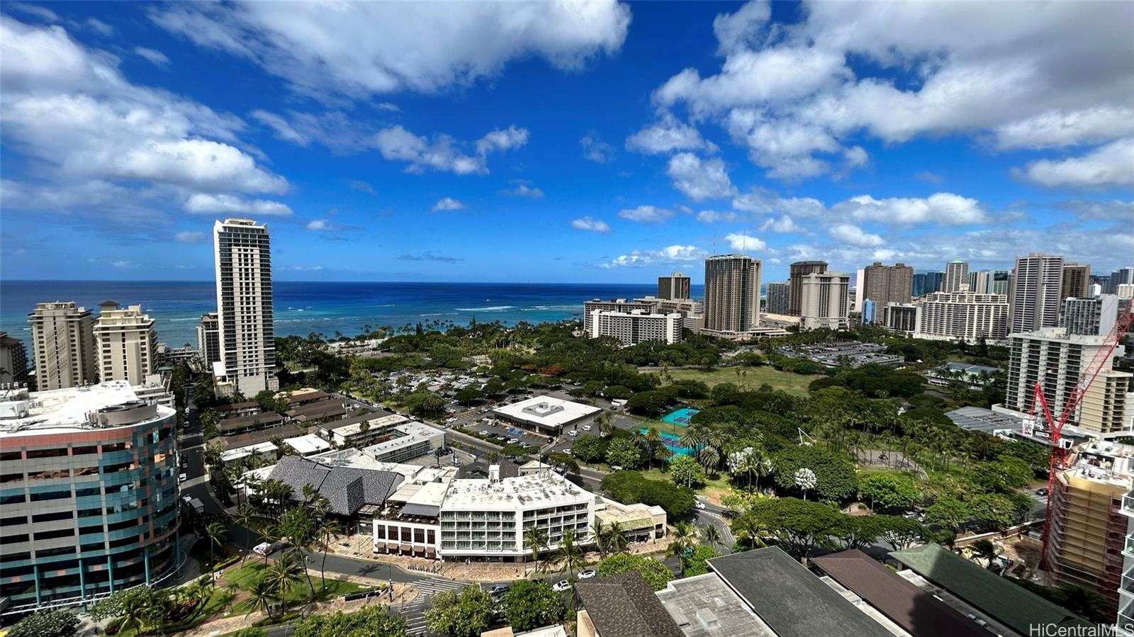 2139 Kuhio Avenue 2806