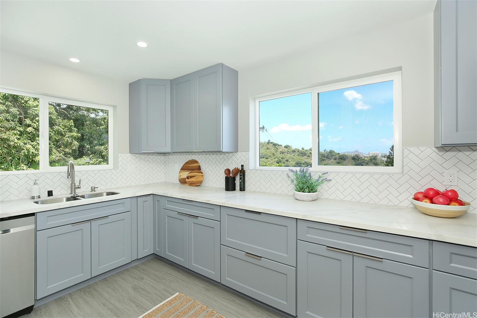 2578 Pacific Heights Road  Unit J/K