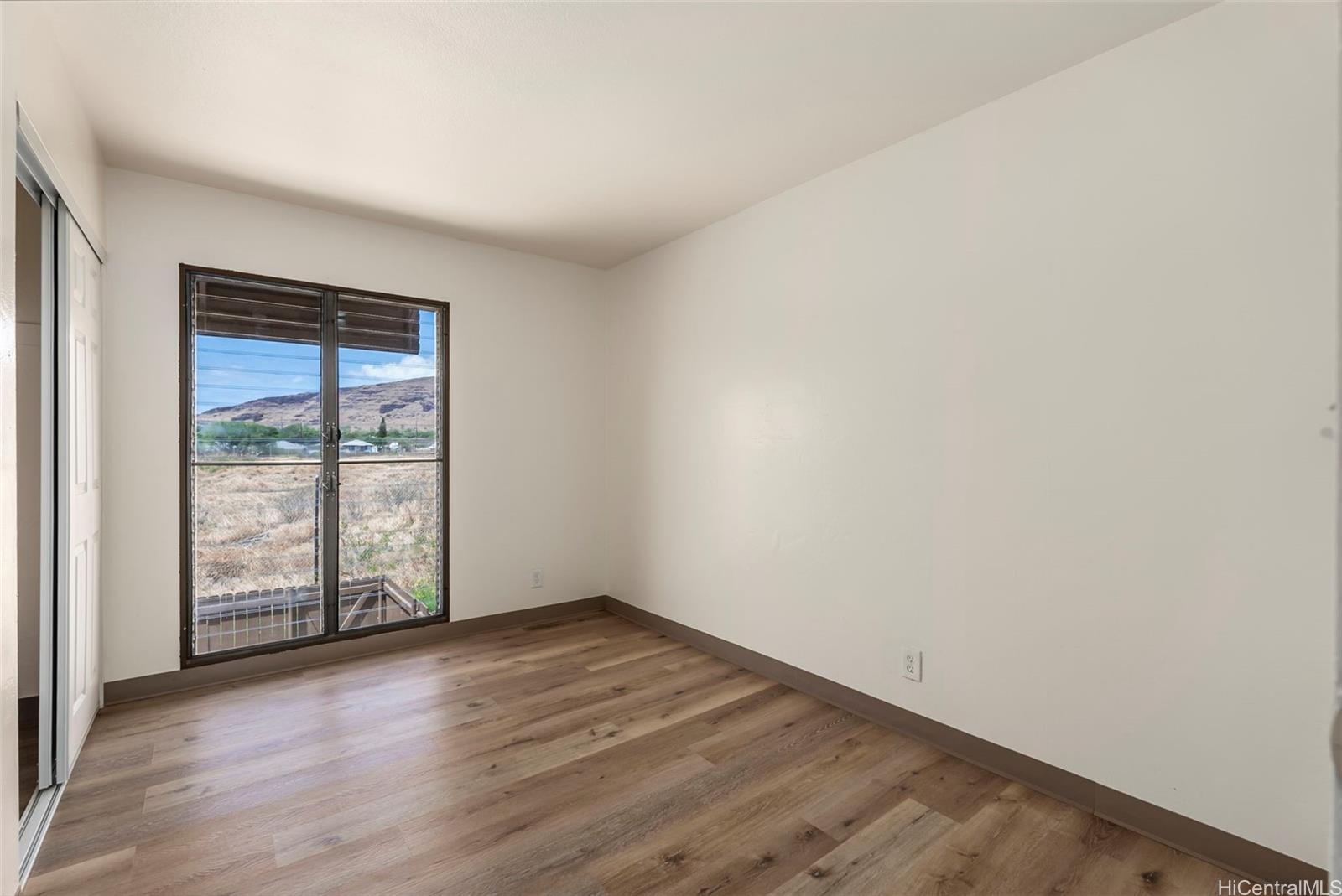 87-186 Helelua Street  Unit 2