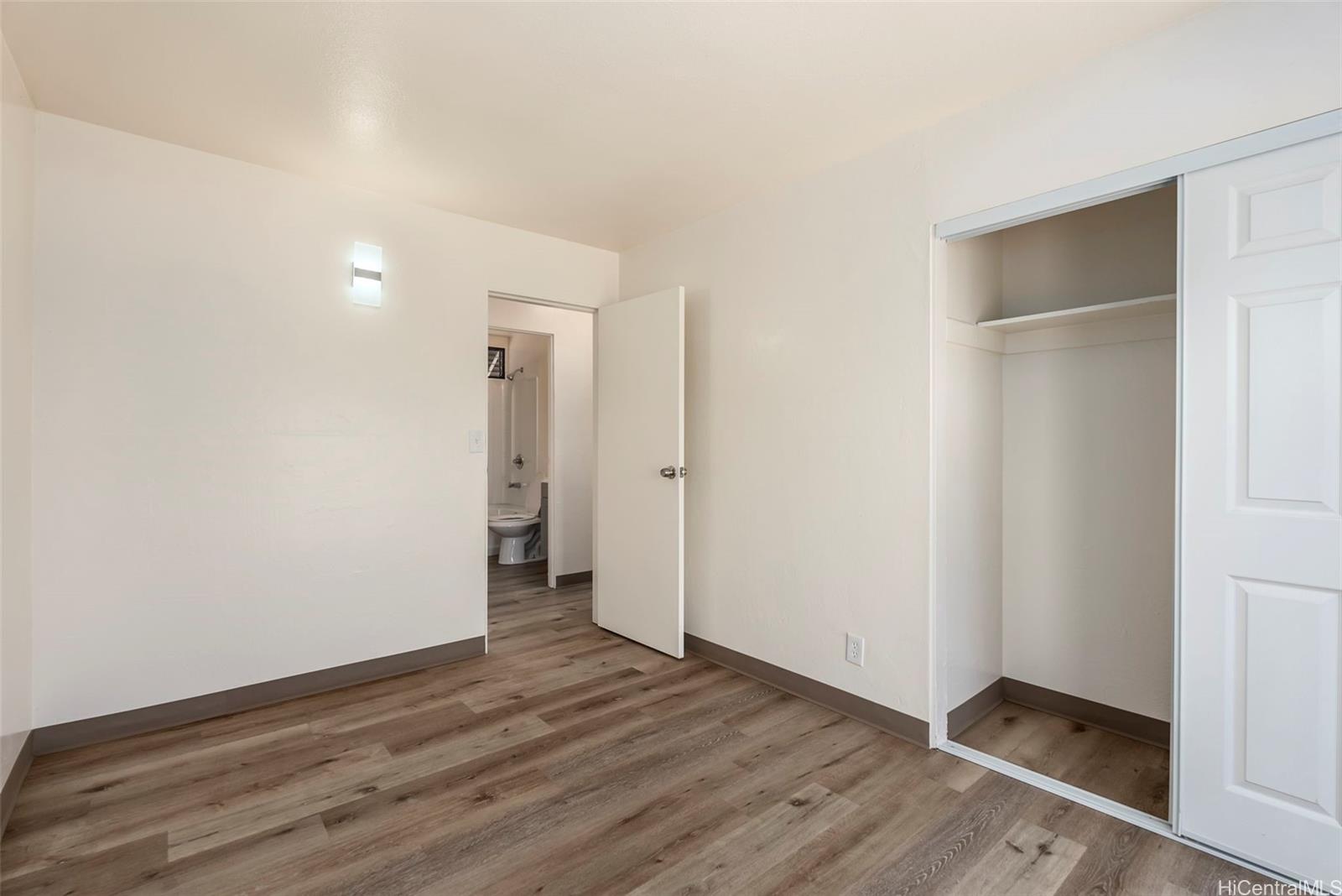 87-186 Helelua Street  Unit 2
