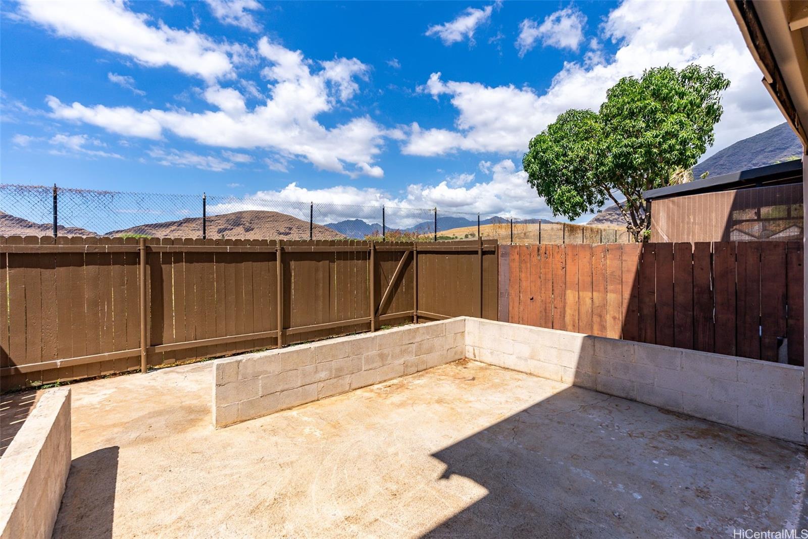 87-186 Helelua Street  Unit 2