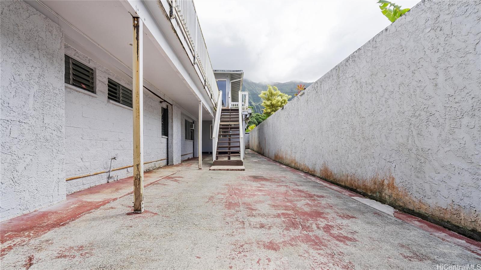 47-544 Hakuhale Street
