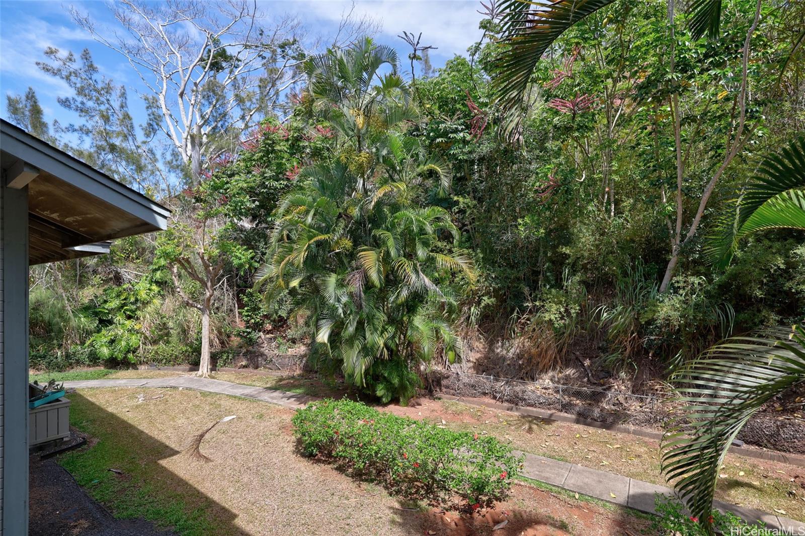 95-652 Wikao Street  Unit F203