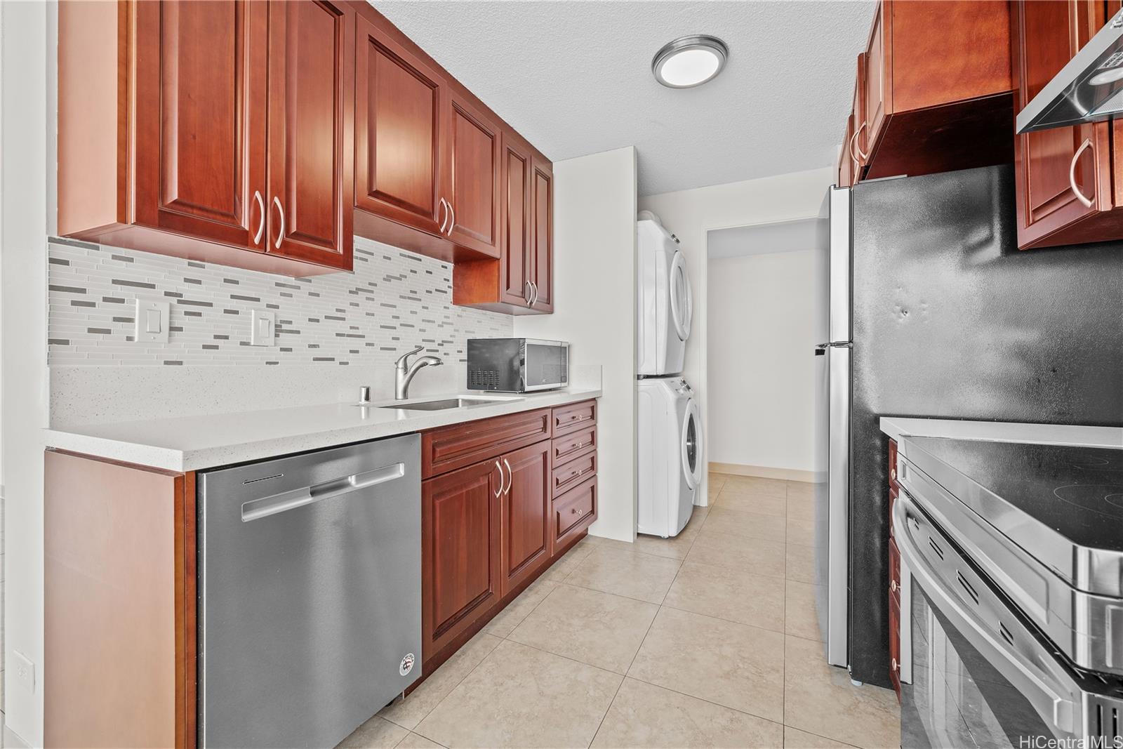 2825 S King Street  Unit 704