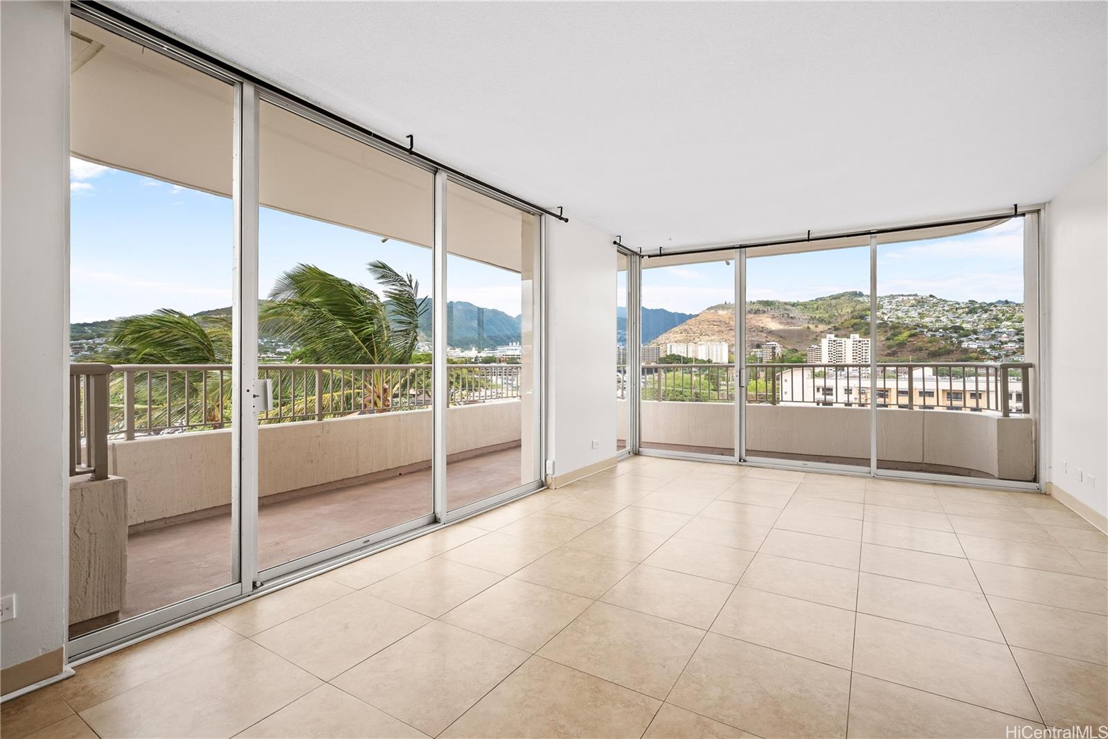 2825 S King Street  Unit 704