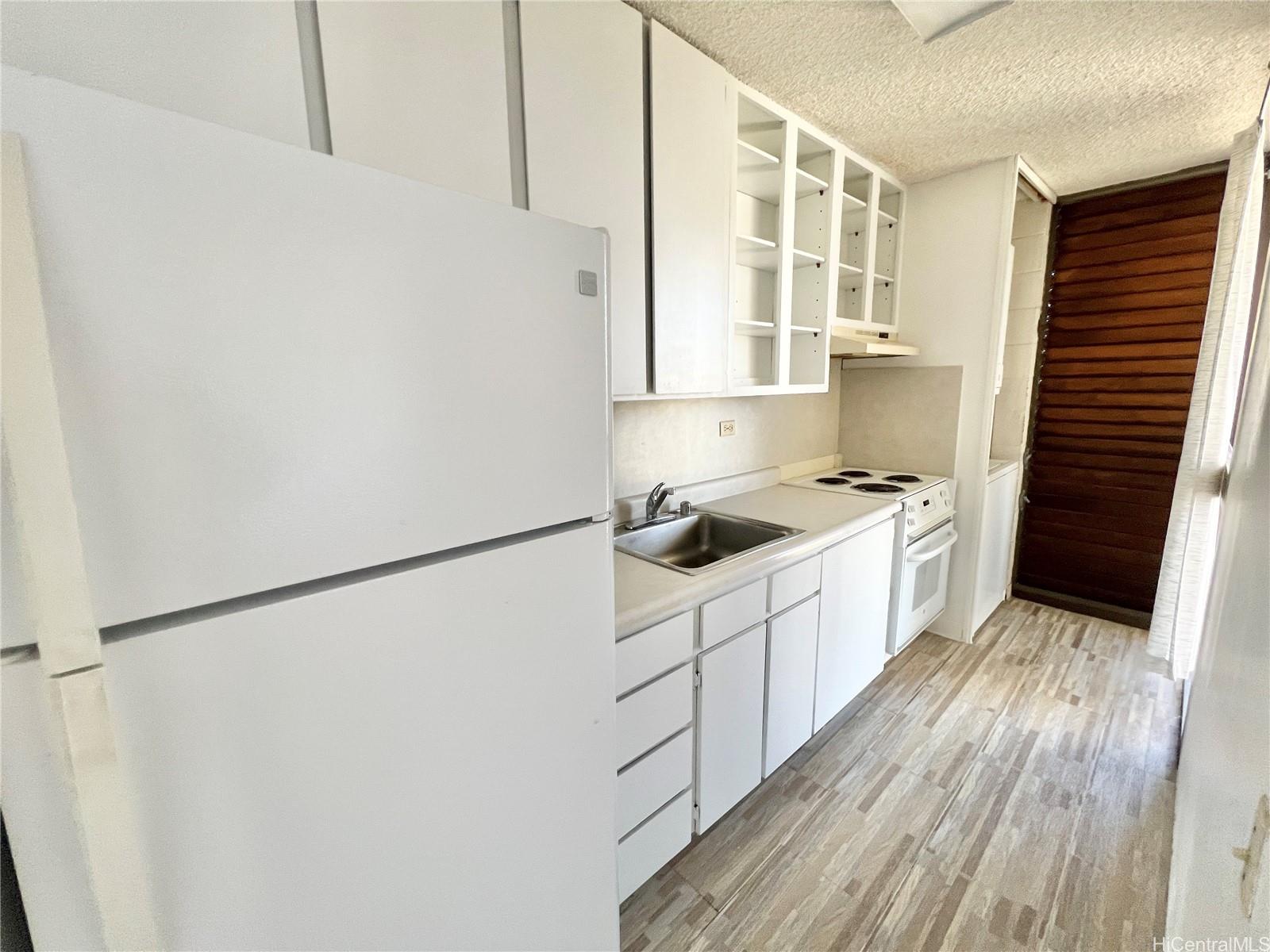 1630 Liholiho Street  Unit 1404