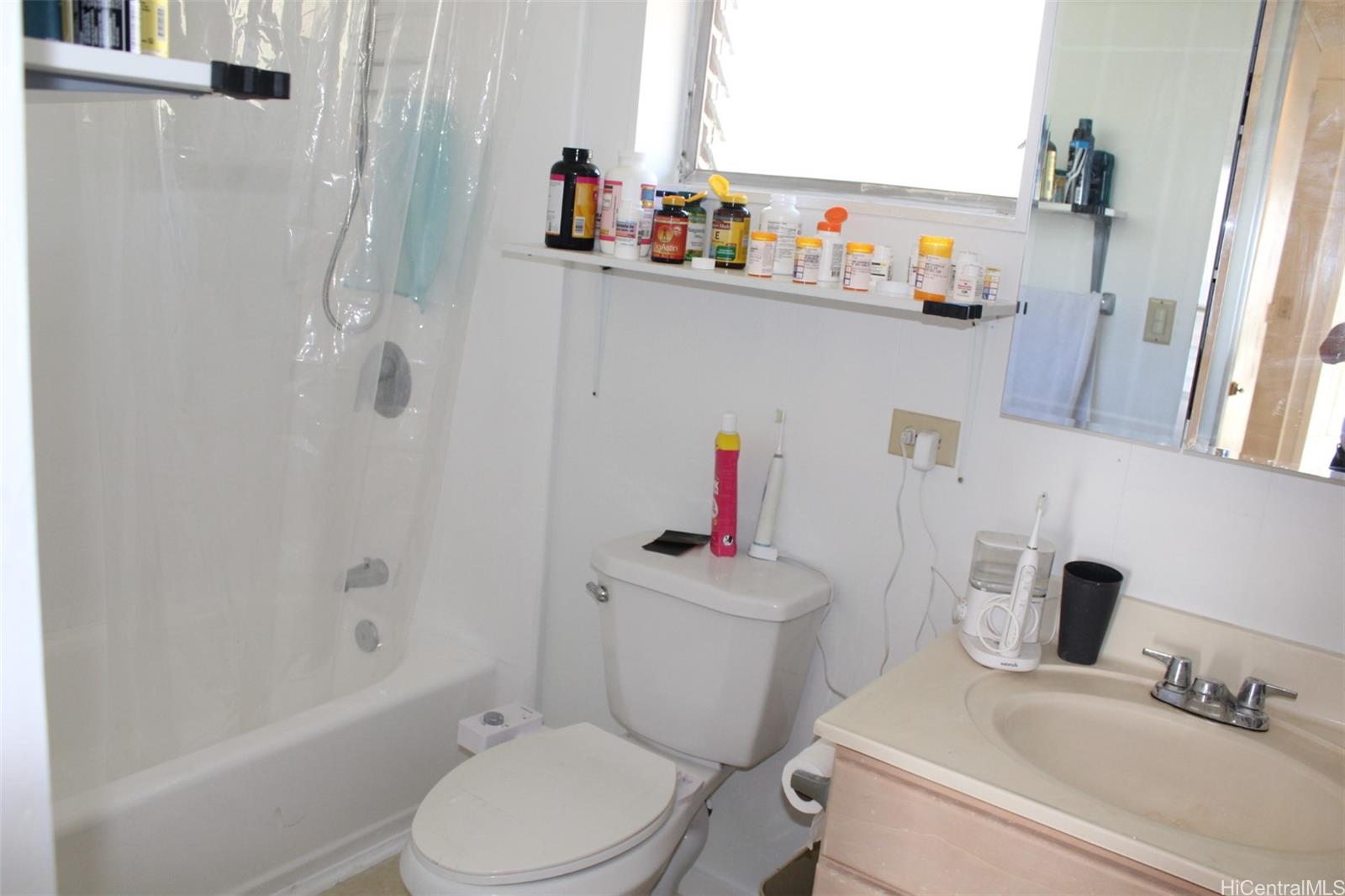 Makakilo Gardens 1 92671 Makakilo Drive Unit E27 Kapolei HI 96707