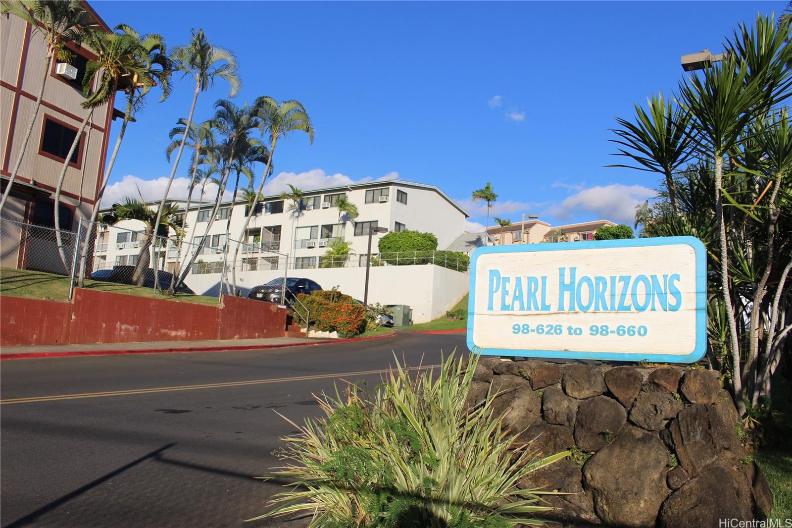 Pearl Horizons 1 98-626 Moanalua Loop  Unit 311