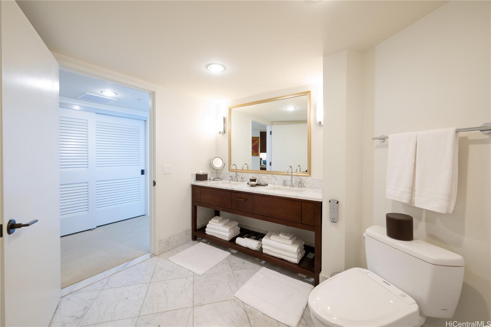 223 Saratoga Road  Unit 2005