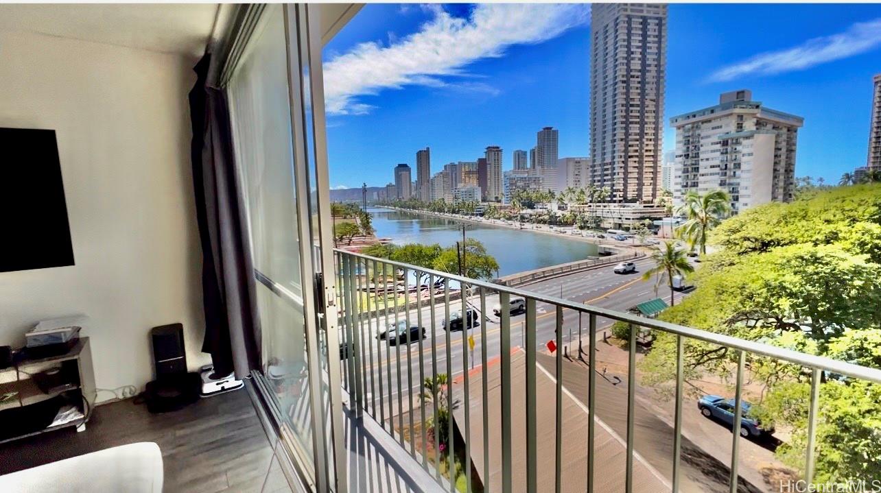 620 Mccully Street  Unit 606
