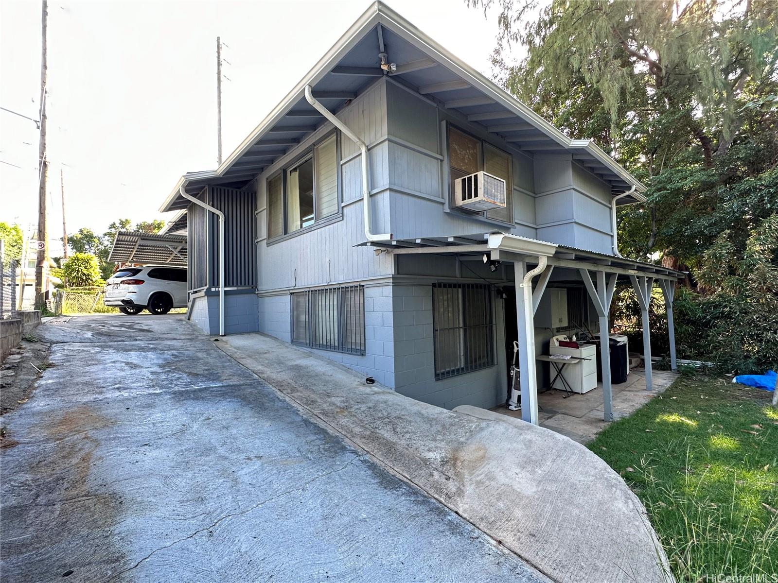 Photo 18 of 24