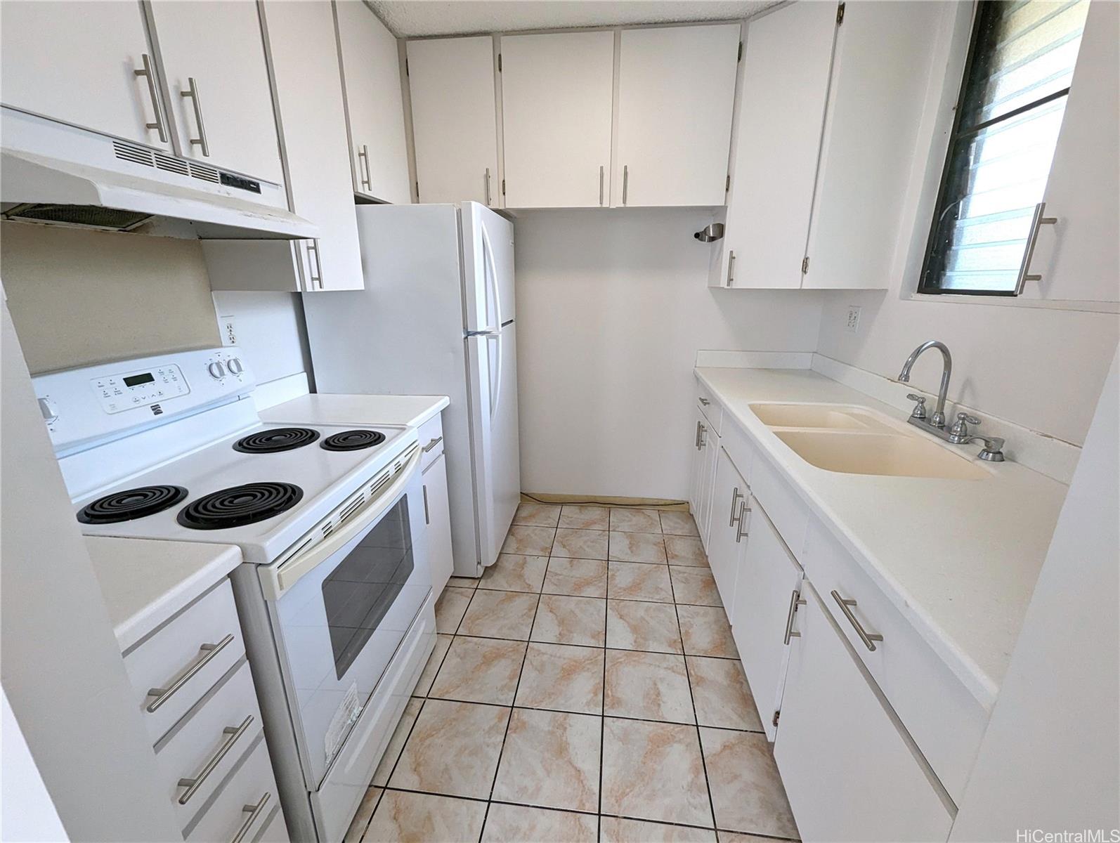 Makiki Plaza 1561 Pensacola Street Unit 801 Honolulu HI 96822 listed 12