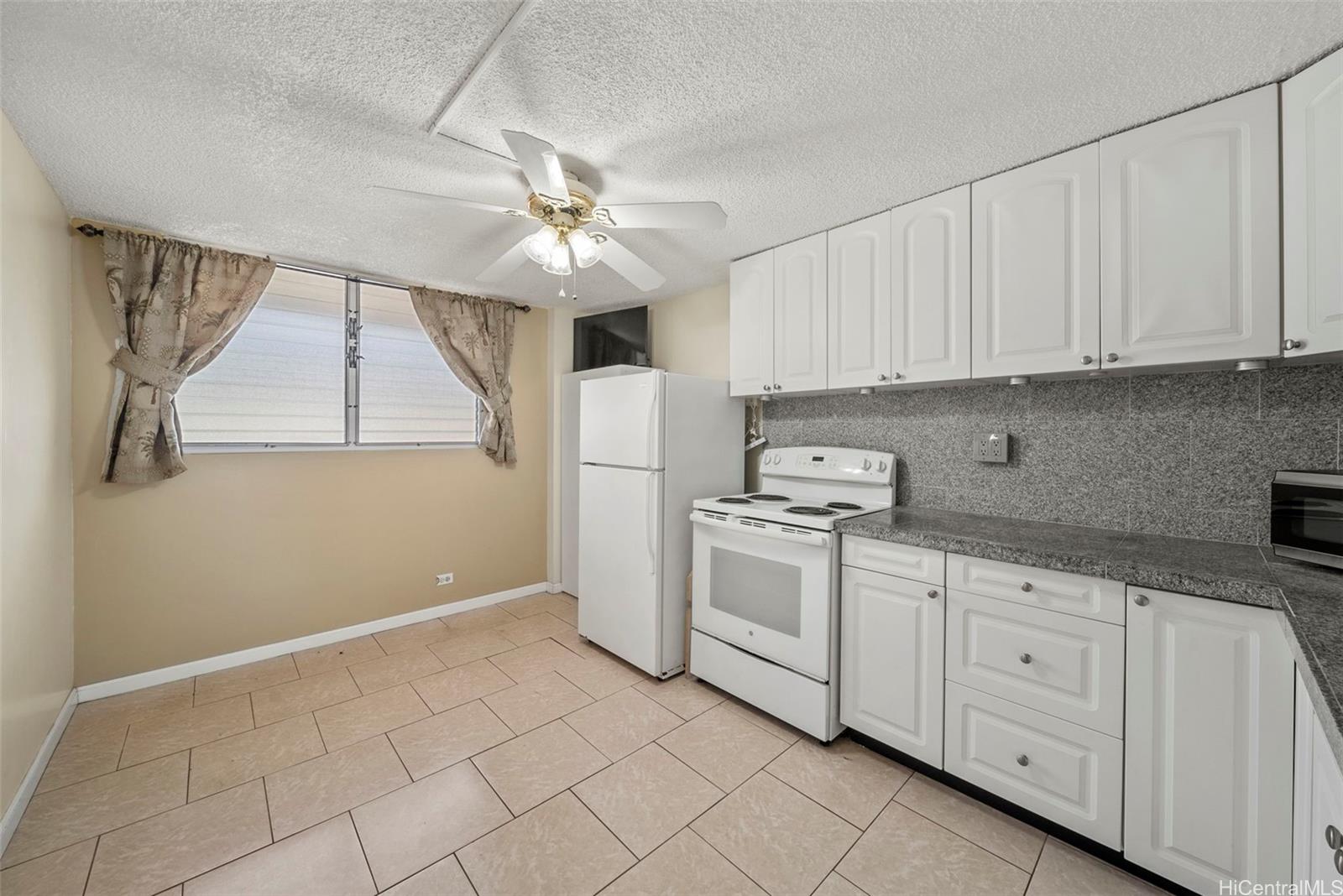 85-175 Farrington Highway  Unit A204