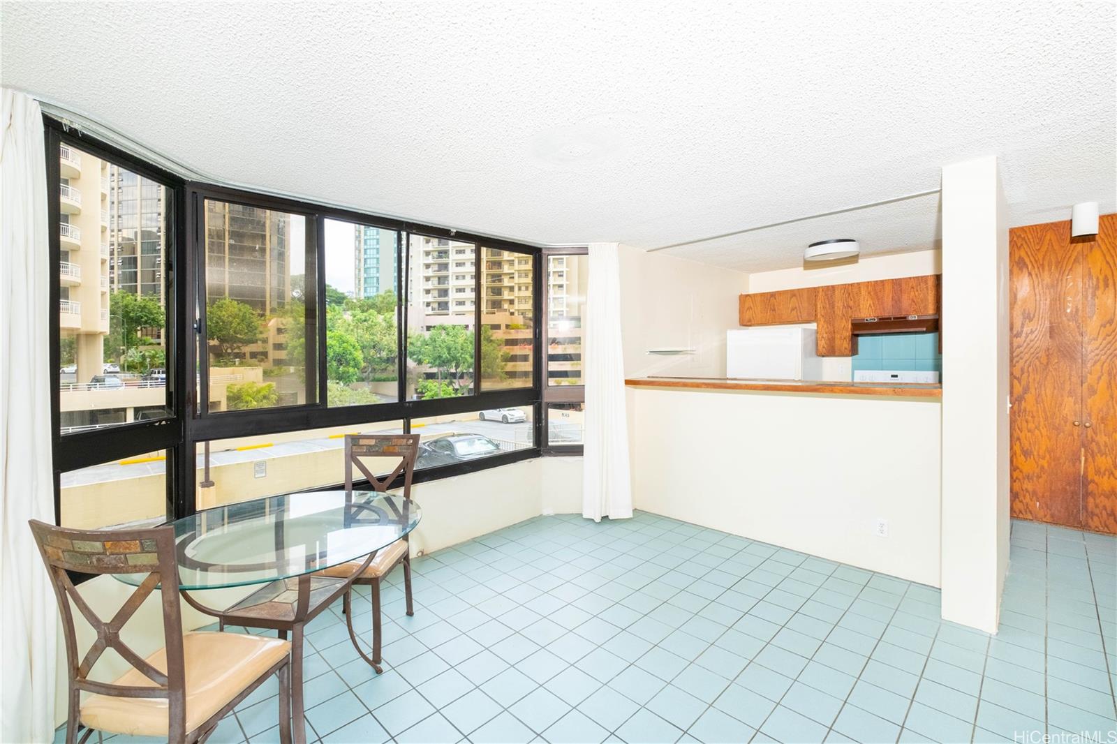 Nuuanu Brookside 55 S Judd Street Unit 608 Honolulu HI 96817 listed 11