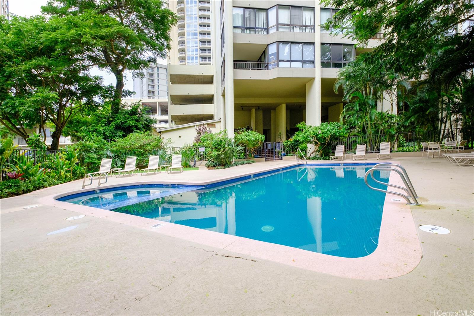 Nuuanu Brookside 55 S Judd Street Unit 608 Honolulu HI 96817 listed 11