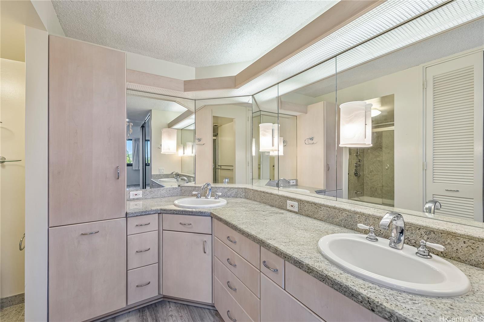 250 Kawaihae Street  Unit 1D