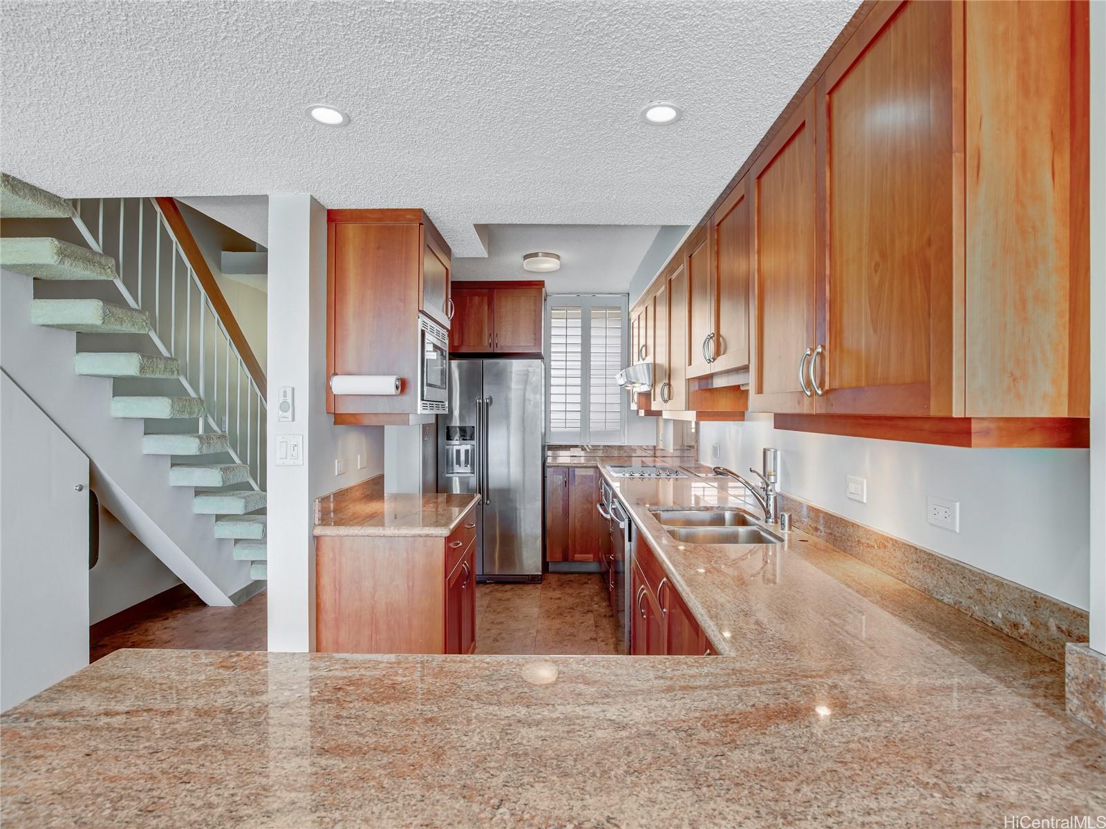 1212 Punahou Street  Unit 2307