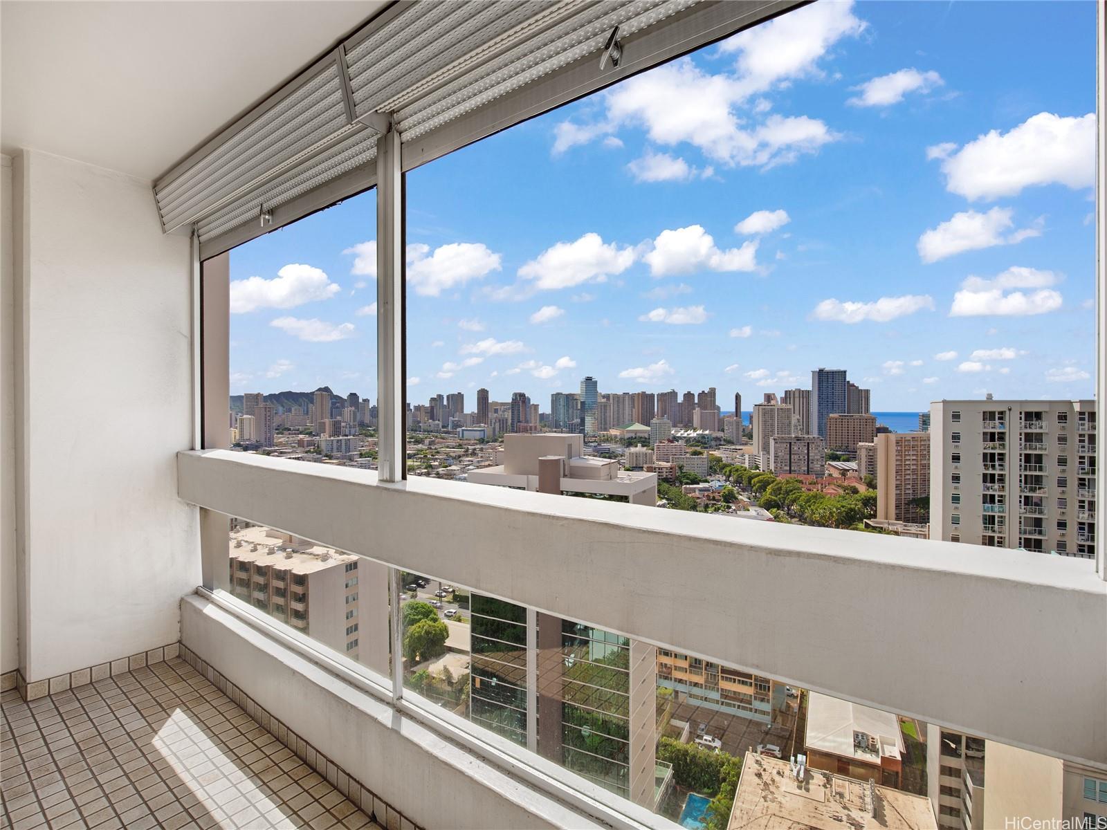 1212 Punahou Street  Unit 2307