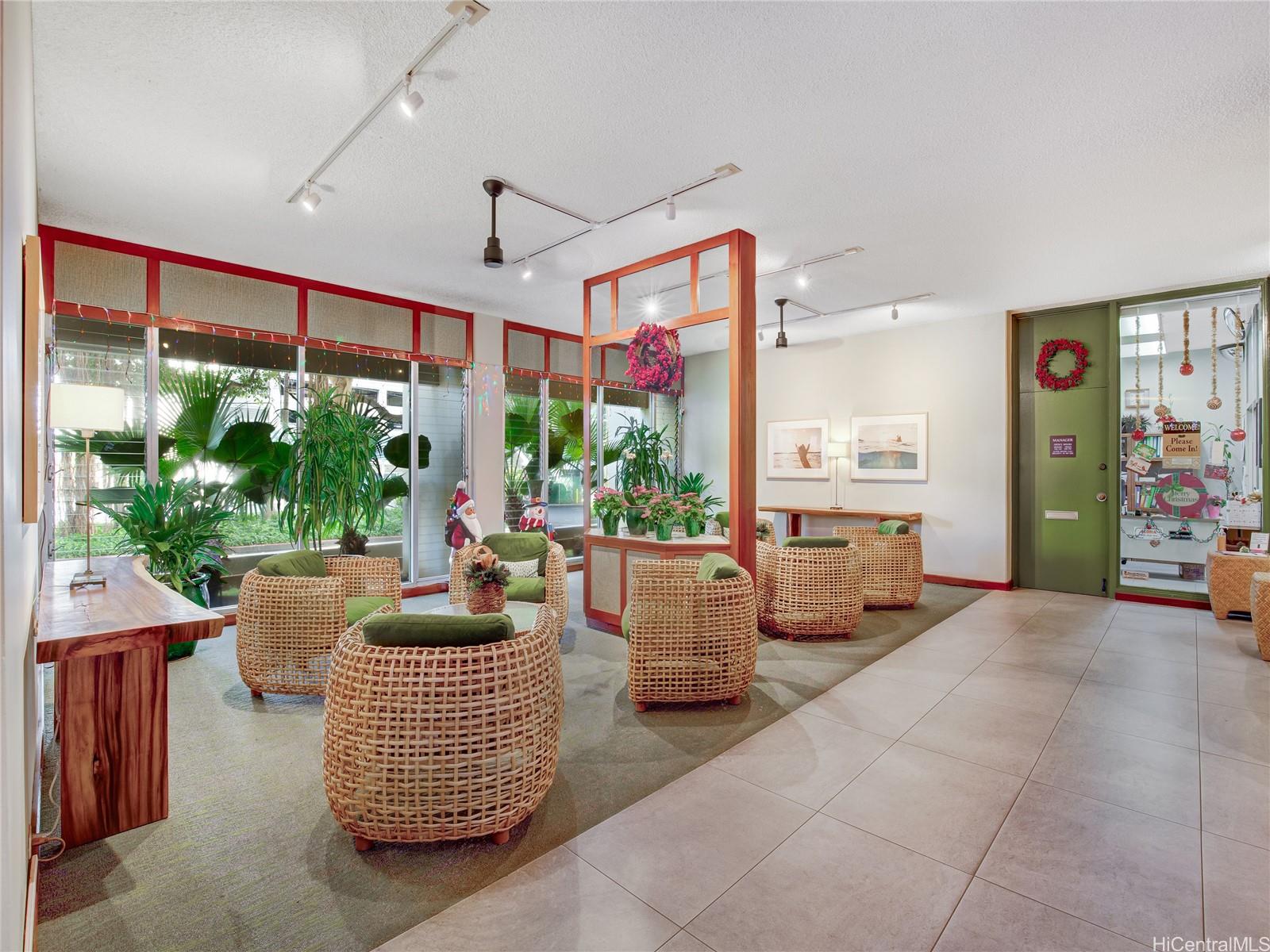 1212 Punahou Street  Unit 2307