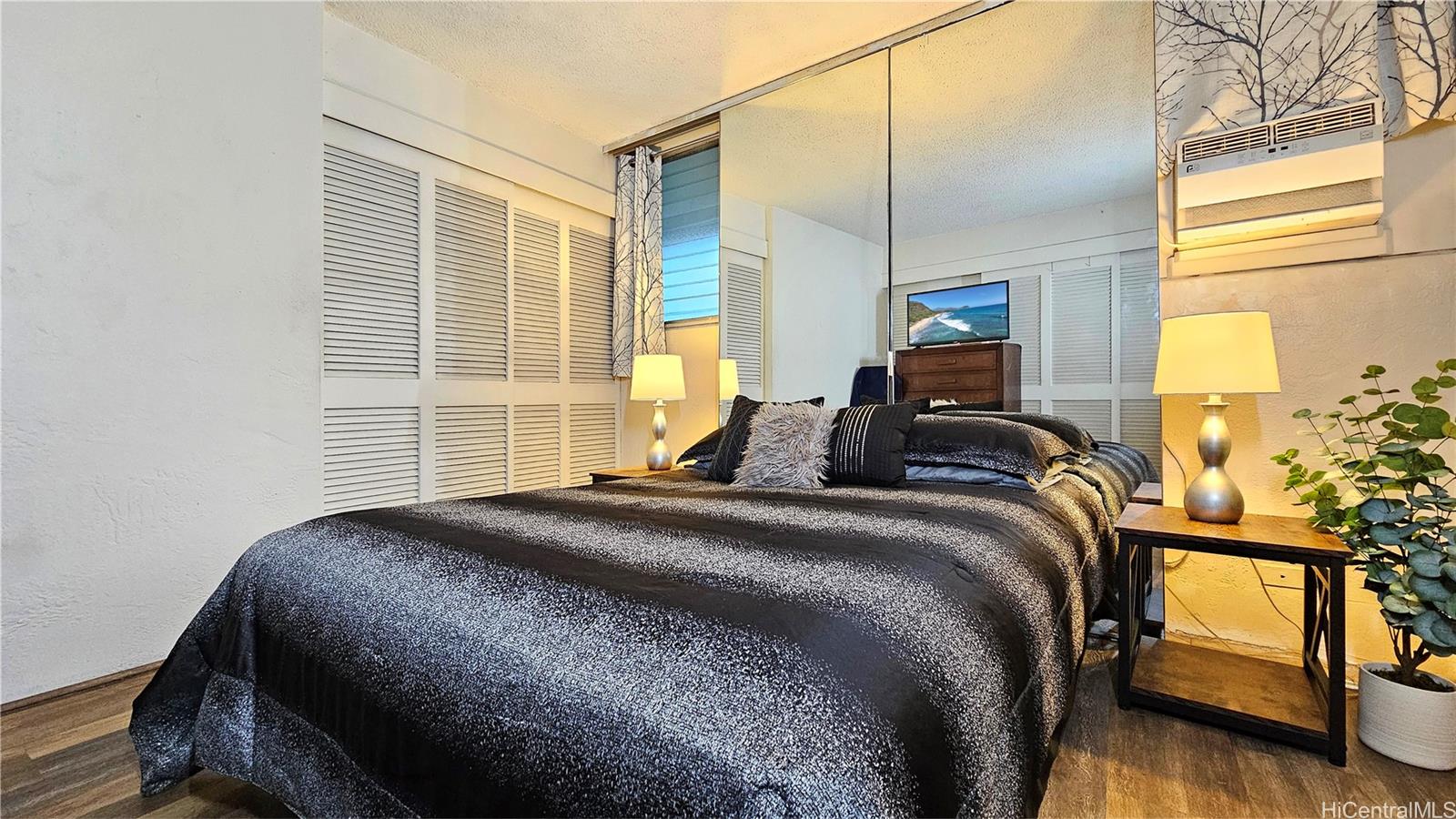 87-561 Farrington Highway  Unit 109
