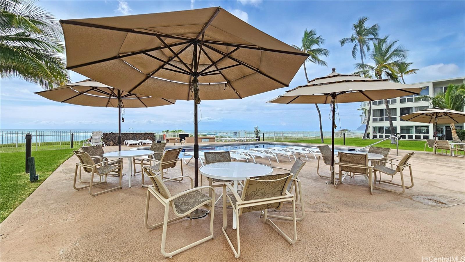 87-561 Farrington Highway  Unit 109