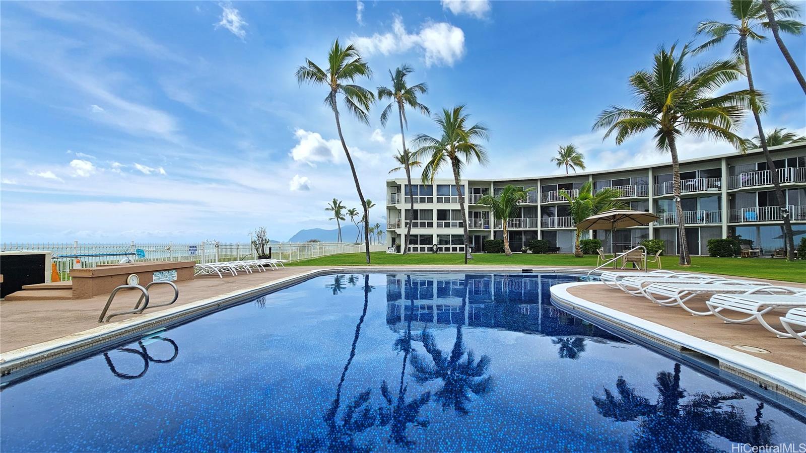 87-561 Farrington Highway  Unit 109