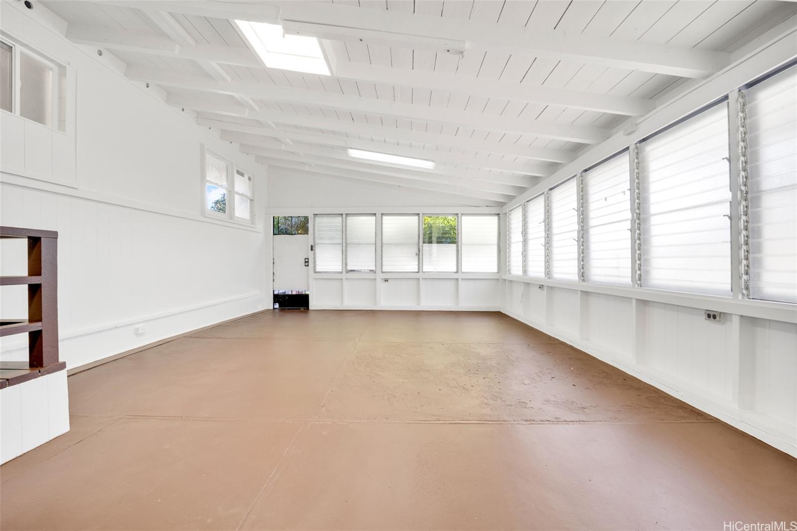 1368 Hoohui Street Pearl City HI 96782 listed 01132024