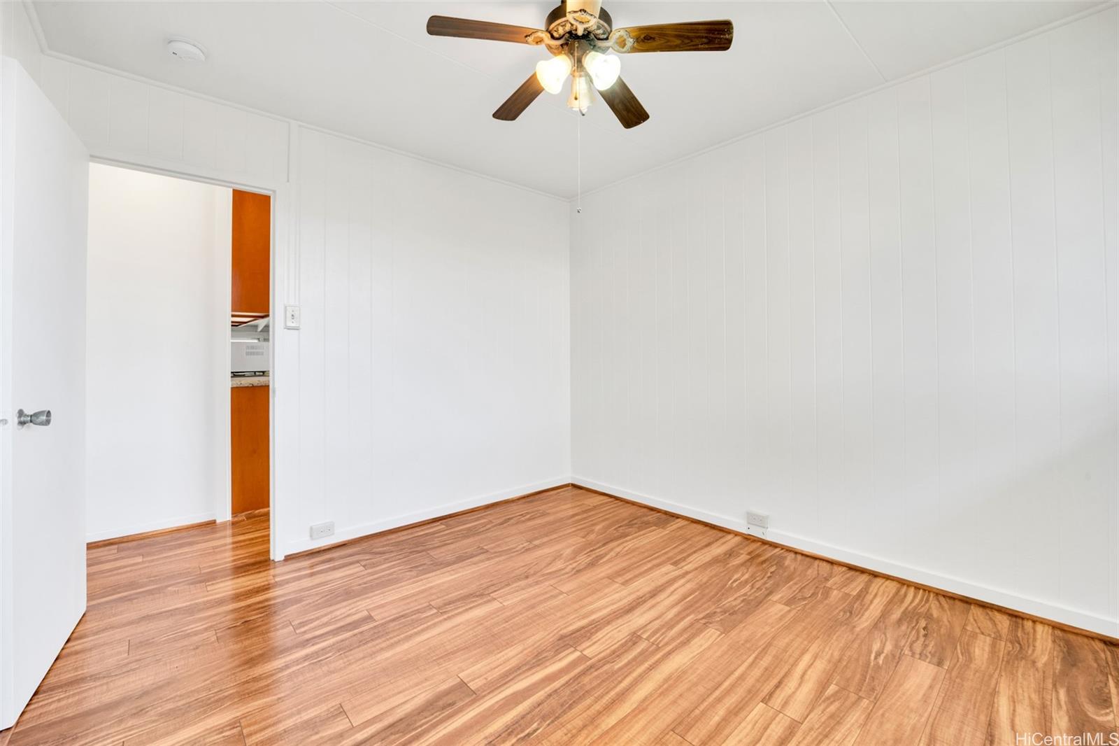 1368 Hoohui Street Pearl City HI 96782 listed 01132024