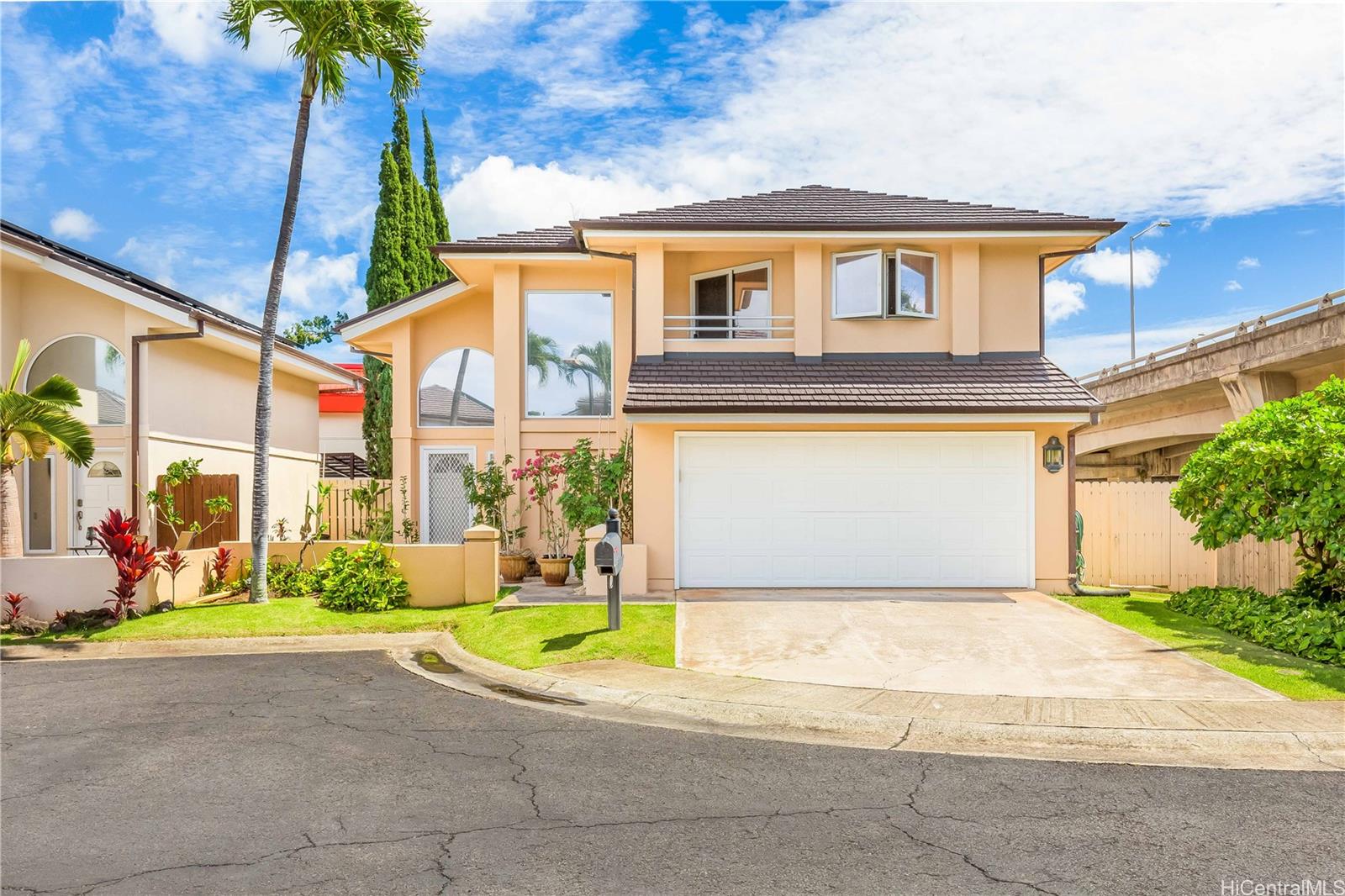 103 Kiionioni Place