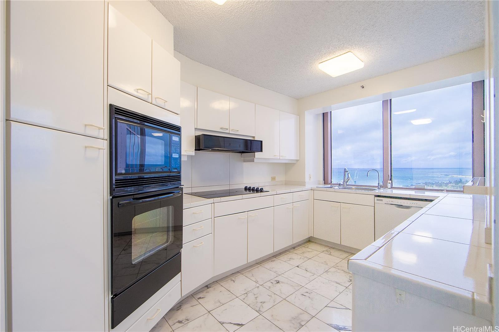 415 South Street 2701