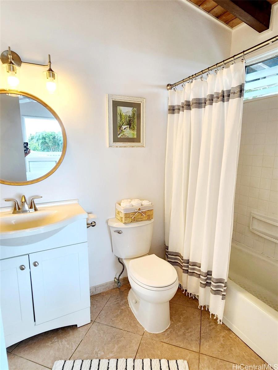 51-422 Lihimauna Road  Unit A