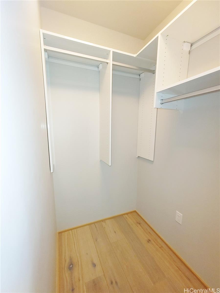 Photo 11 of 25