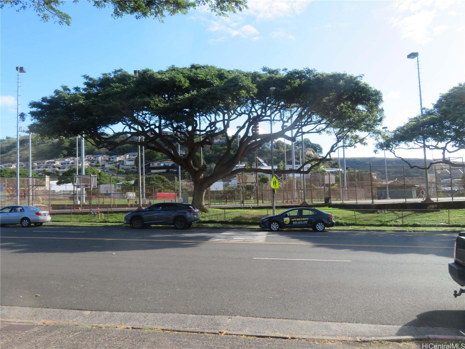 Tropic Gardens 1 4890 Kilauea Avenue  Unit 4