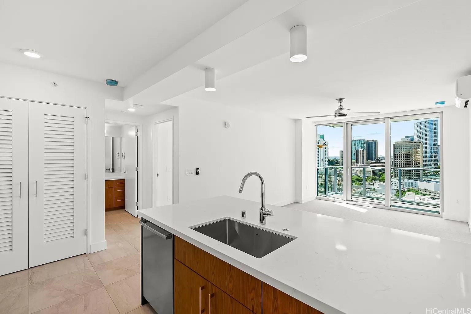 629 Keeaumoku Street  Unit 1710