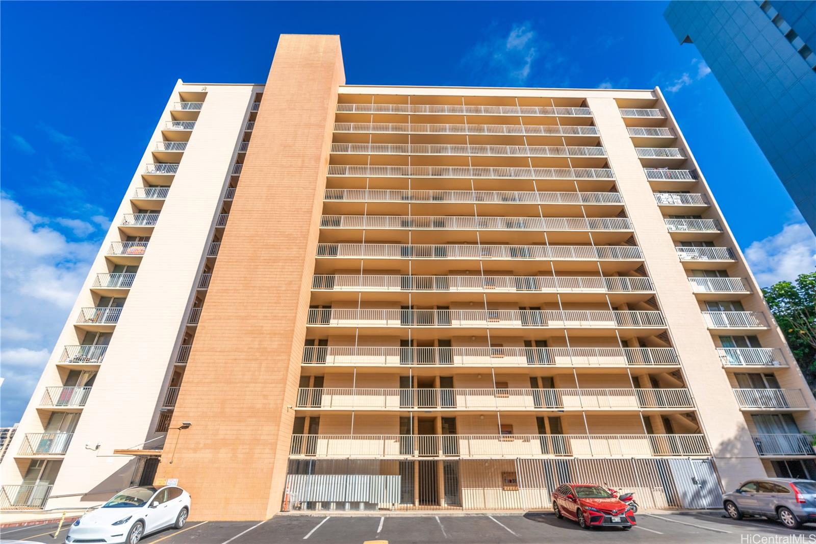 801 Ala Nioi Place  Unit 404