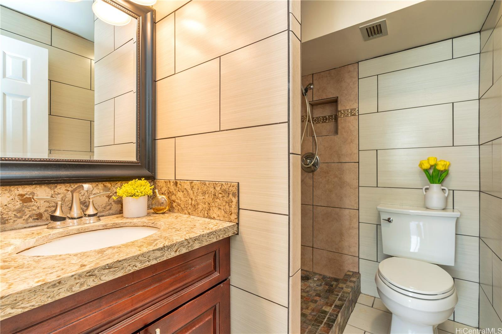 801 Ala Nioi Place  Unit 404