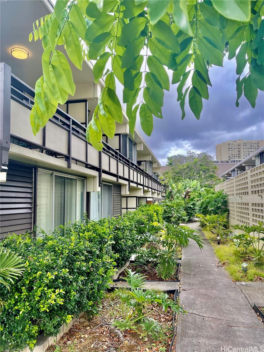 Punahou Terrace 1630 Makiki Street  Unit C201