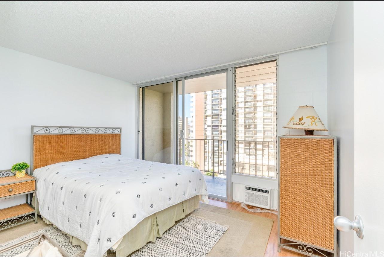 2345 Ala Wai Boulevard  Unit 1518