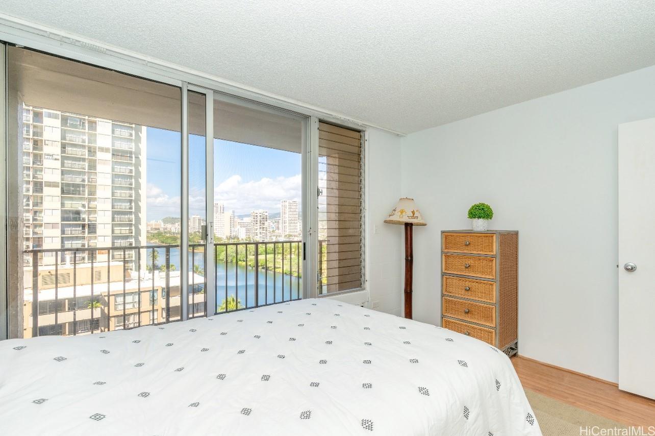 2345 Ala Wai Boulevard  Unit 1518
