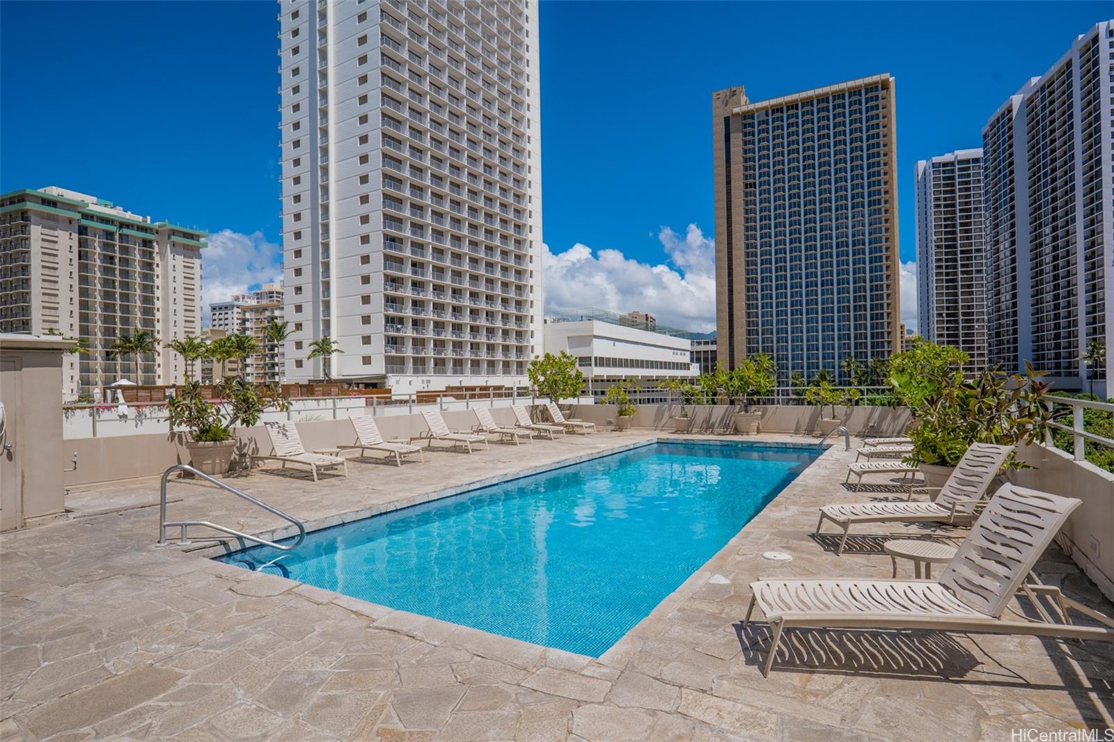2500 Kalakaua Avenue  Unit 503