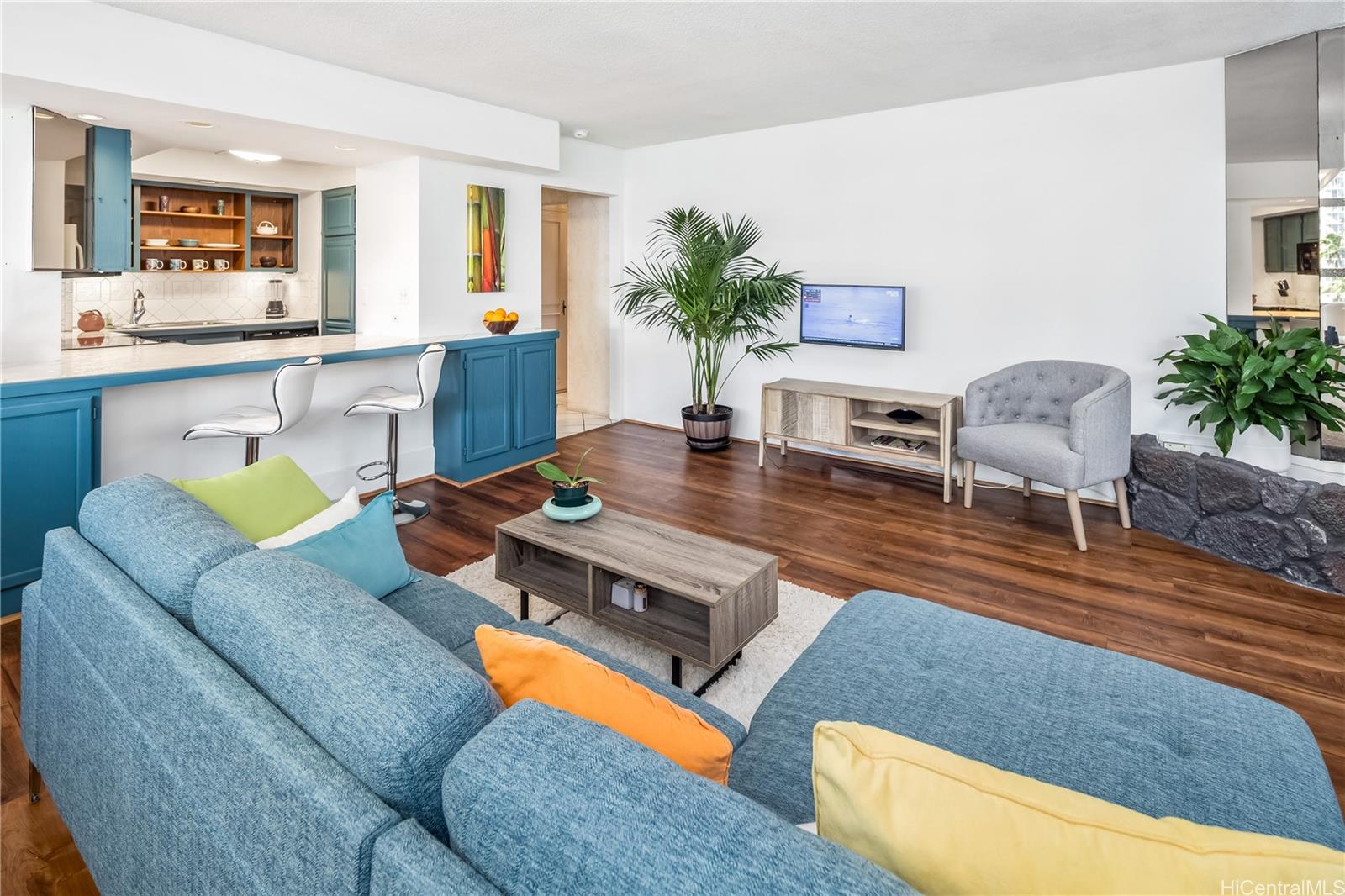 2500 Kalakaua Avenue  Unit 503