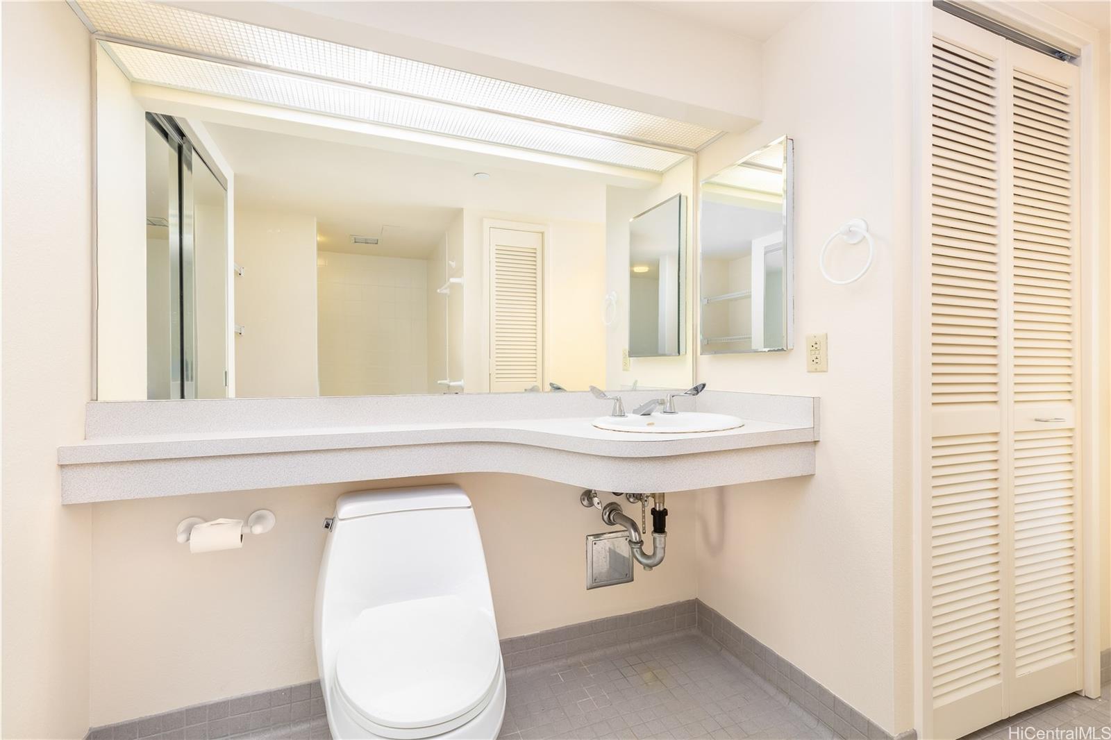 545 Queen Street  Unit 628