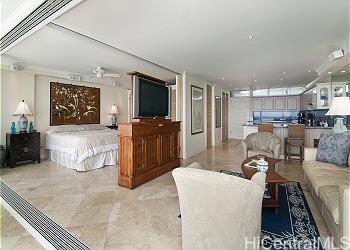 2877 Kalakaua Avenue  Unit 1004