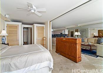 2877 Kalakaua Avenue  Unit 1004