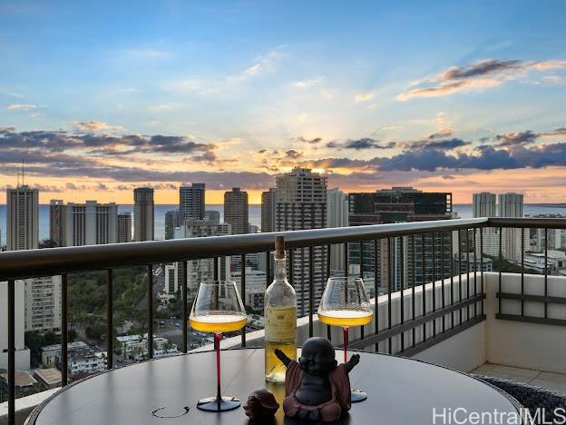 2333 Kapiolani Boulevard  Unit 3517