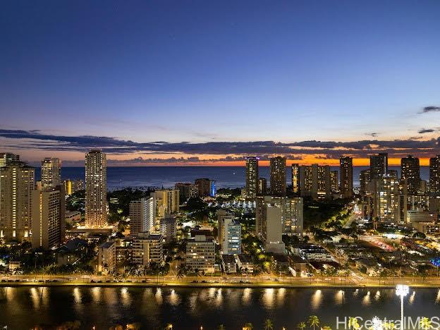 2333 Kapiolani Boulevard  Unit 3517