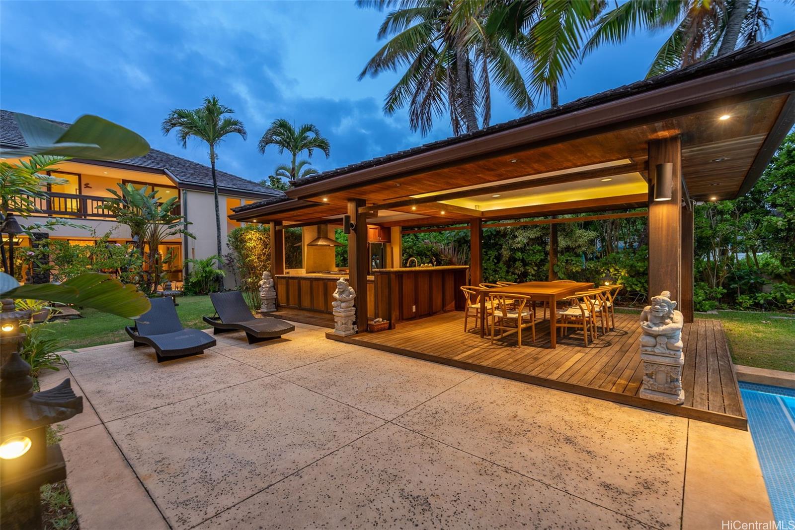 572C N Kalaheo Avenue