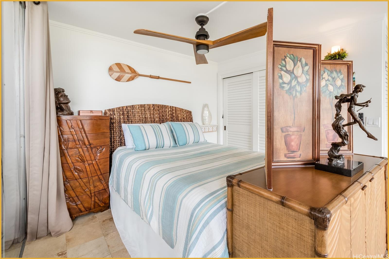 2415 Ala Wai Boulevard  Unit 1202