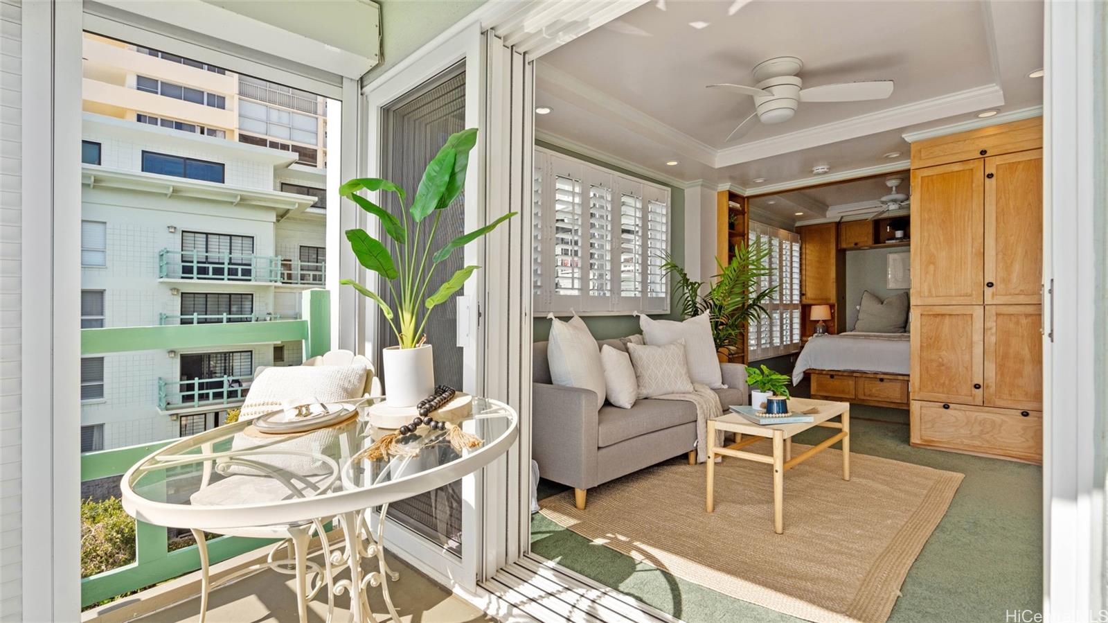 2957 Kalakaua Avenue  Unit 418
