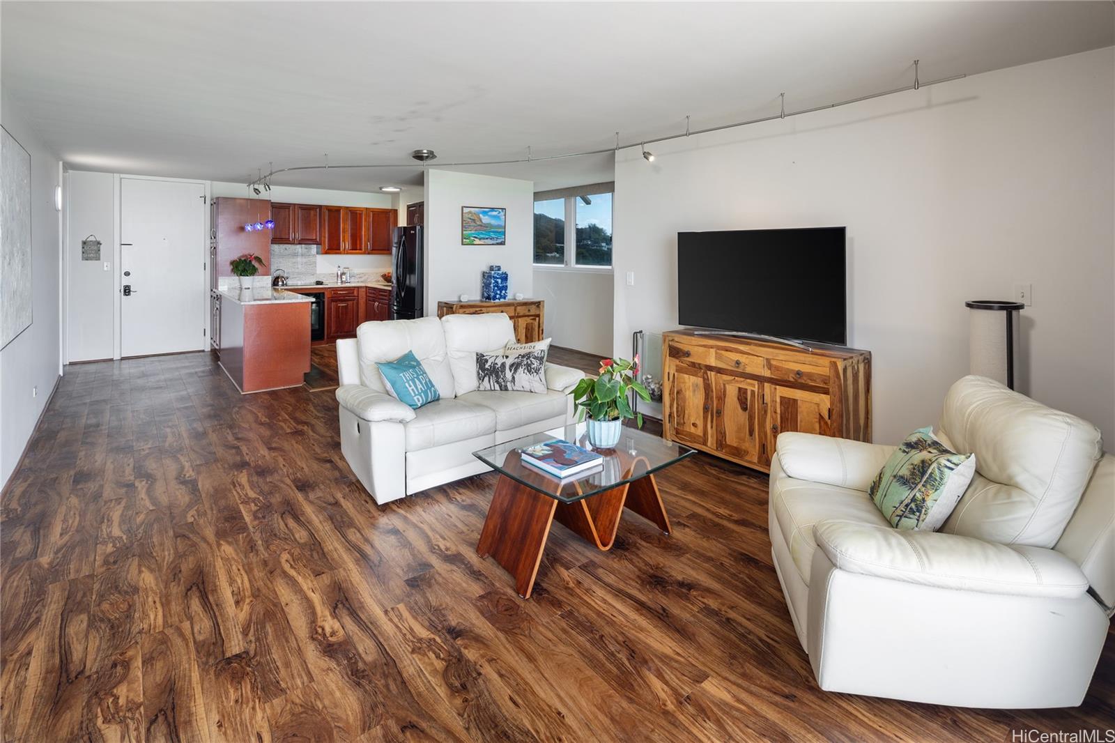 3056 Kalakaua Avenue  Unit PHW